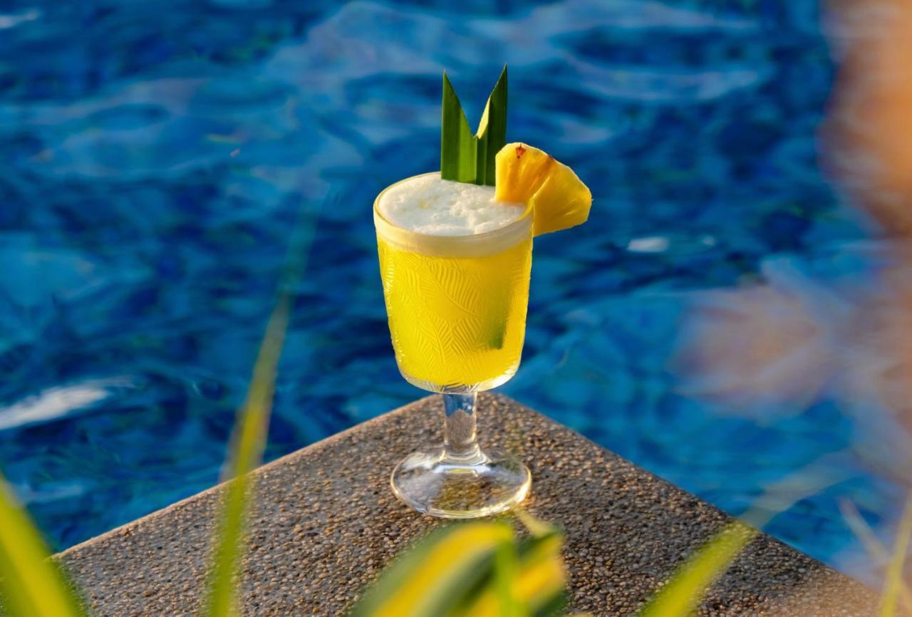 Salinda Resort Phu Quoc - Sparkling Wine Breakfast Екстериор снимка A pineapple juice drink